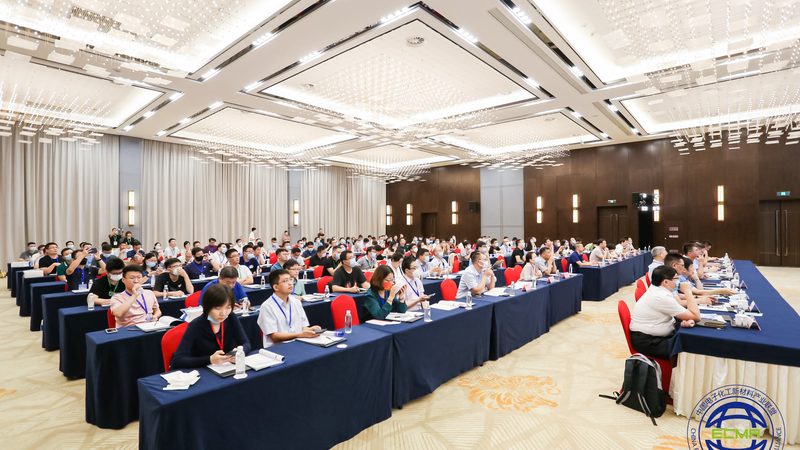 铝合金与碳纤维复合材料：性能与应用的深度解析